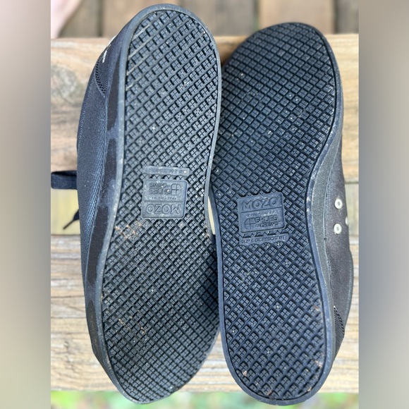 Men’s Black MOZO Grind Shoes - Picture 3 of 6